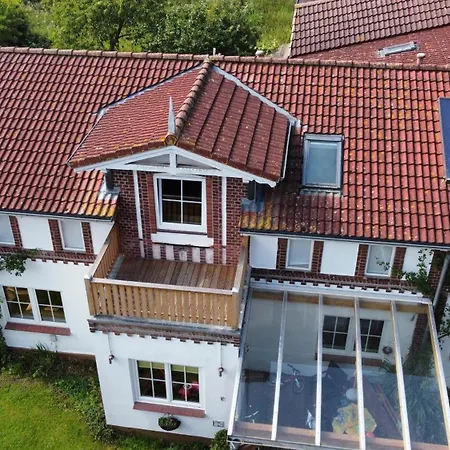 Lejlighed Erdgeschoss, Ueberdachte Terrasse, Familienbett, Holzfussboden